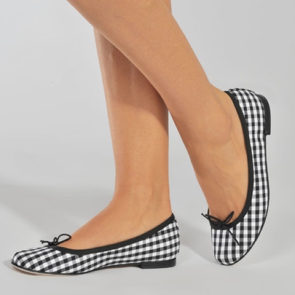 michael kors black booties